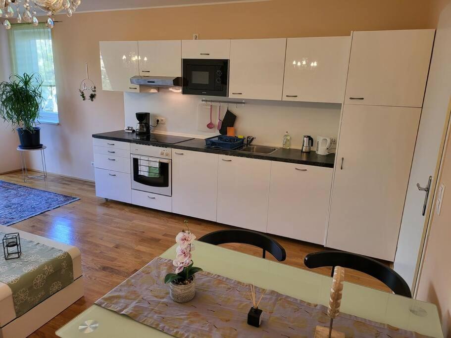 Ferienwohnung Enjoy Wien Exterior foto
